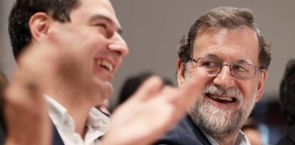 El presidente del Gobierno, Mariano Rajoy, durante la clausura de un acto del PP de Sevilla