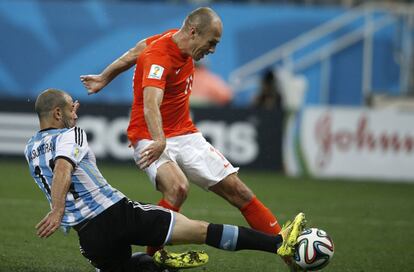 Robben, el mago de la Holanda de Van Gaal, invicta en el Mundial. Balón de Bronce del Brasil 2014 y también campeón de la liga alemana.