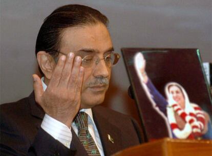 Asif Zardari, tras su intervención en el Parlamento.