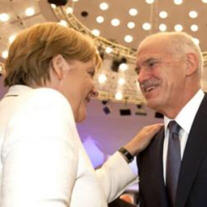 Angela Merkel y Yorgos Papandreu, en su encuentro de hoy en Alemania