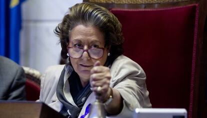 La alcaldesa de Valencia, Rita Barberá, durante uno de los plenos municipales.