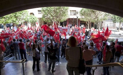 Protesta de empleados públicos en Málaga. EFE