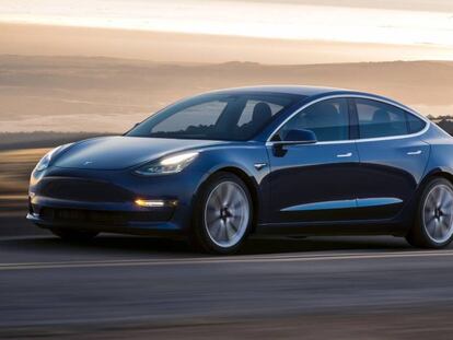 Tesla Model 3, el primer coche para las masas del fabricante californiano. 