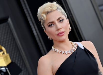 Lady Gaga, en la alfombra roja de los Grammy el 3 de junio de 2023.
