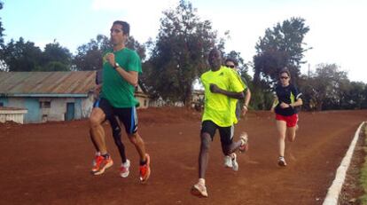 Arturo Casado en una sesión de entrenamiento en Iten (Kenia).