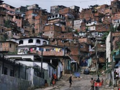 Favela na periferia de Salvador, Bahia.