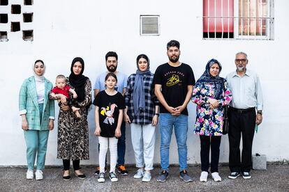 La familia Hoseini, el viernes en Ourense, donde residen desde hace un año como refugiados. 
