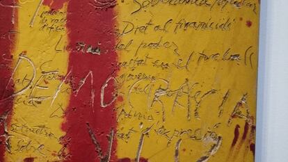 Fragmento de 'L’Esperit català', de 1971, donde puede leerse ‘Democracia’ y ‘Dret al tiranicidi’.