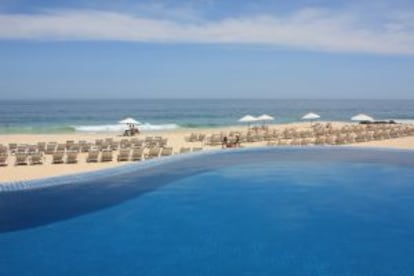 Piscina infinita del hotel Westin Los Cabos.