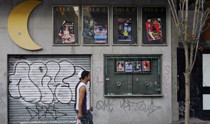 Entrada de un cine cerrado en Madrid. 