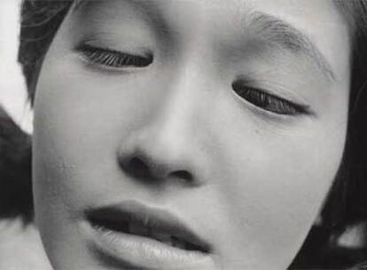 <i>Oshima Eiko</i> (1961), uno de los retratos realizados por Shomei Tomatsu, seleccionado para la exposición <i>La piel de la nación.</i>