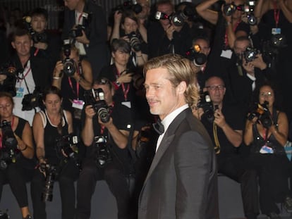 Brad Pitt, ayer, en el Festival de Cine de Venecia, posando ante los fotógrafos.
