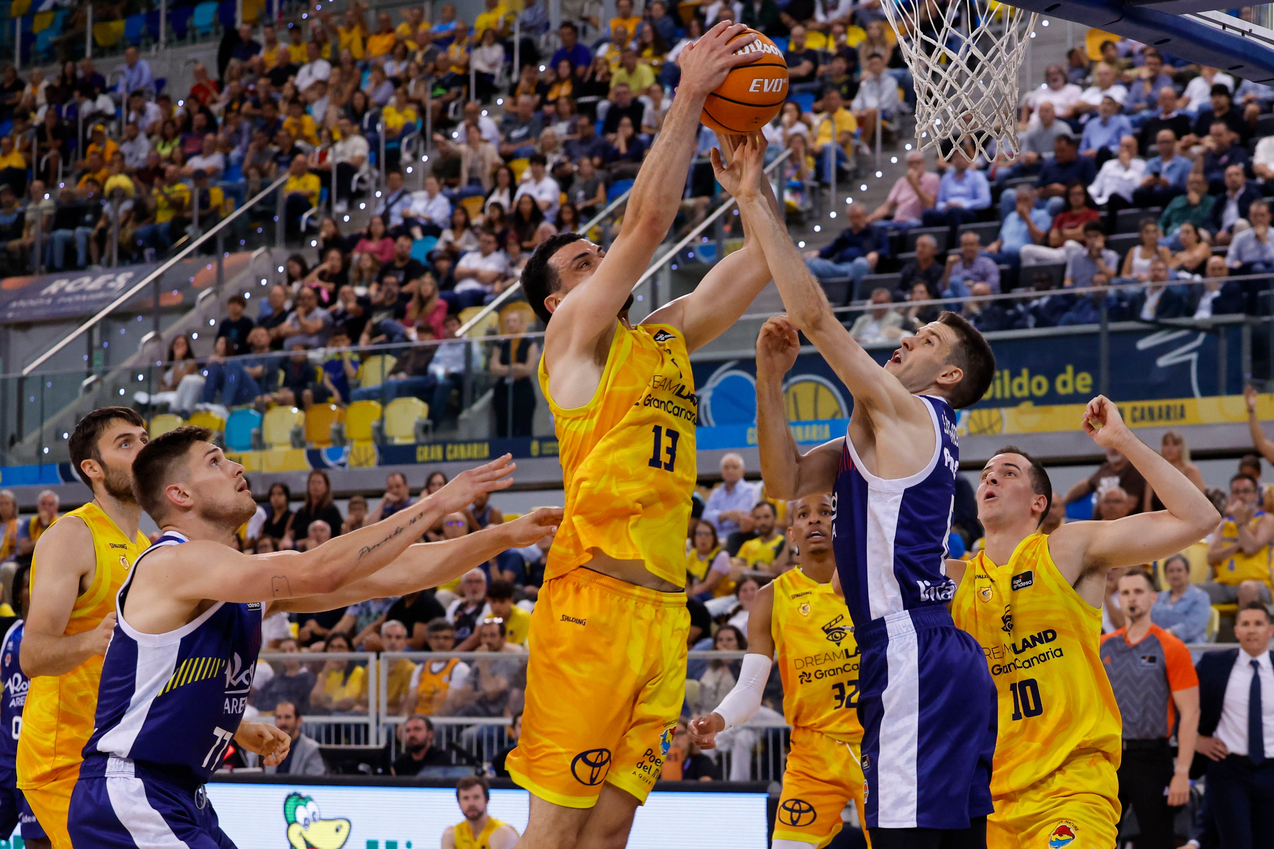 Jean Montero remata al Gran Canaria en la prórroga y mete al Valencia en las semifinales Publicado por Deportes en EL PAÍS
