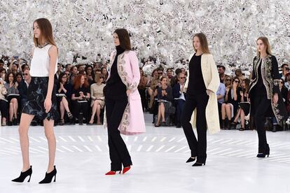 Christian Dior: Runway - Paris Fashion Week : Haute-Couture Fall/Winter 2014-2015