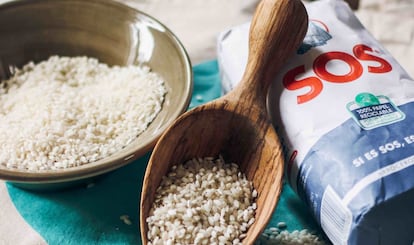 Un paquete de Arroz SOS, marca propiedad de Ebro Foods