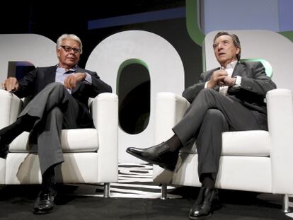 Felipe Gonz&aacute;lez (a la izquierda) e I&ntilde;aki Gabilondo, durante el debate. 