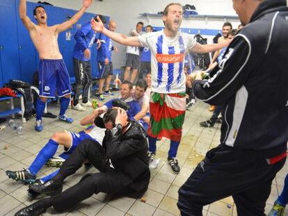 Tras el ascenso conseguido frente al Jaén, el Alavés vuelve este viernes a Segunda.