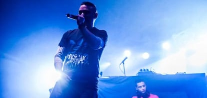 Demonio (izquierda) y dj Strivi en un concierto en Málaga el pasado mes de febrero.