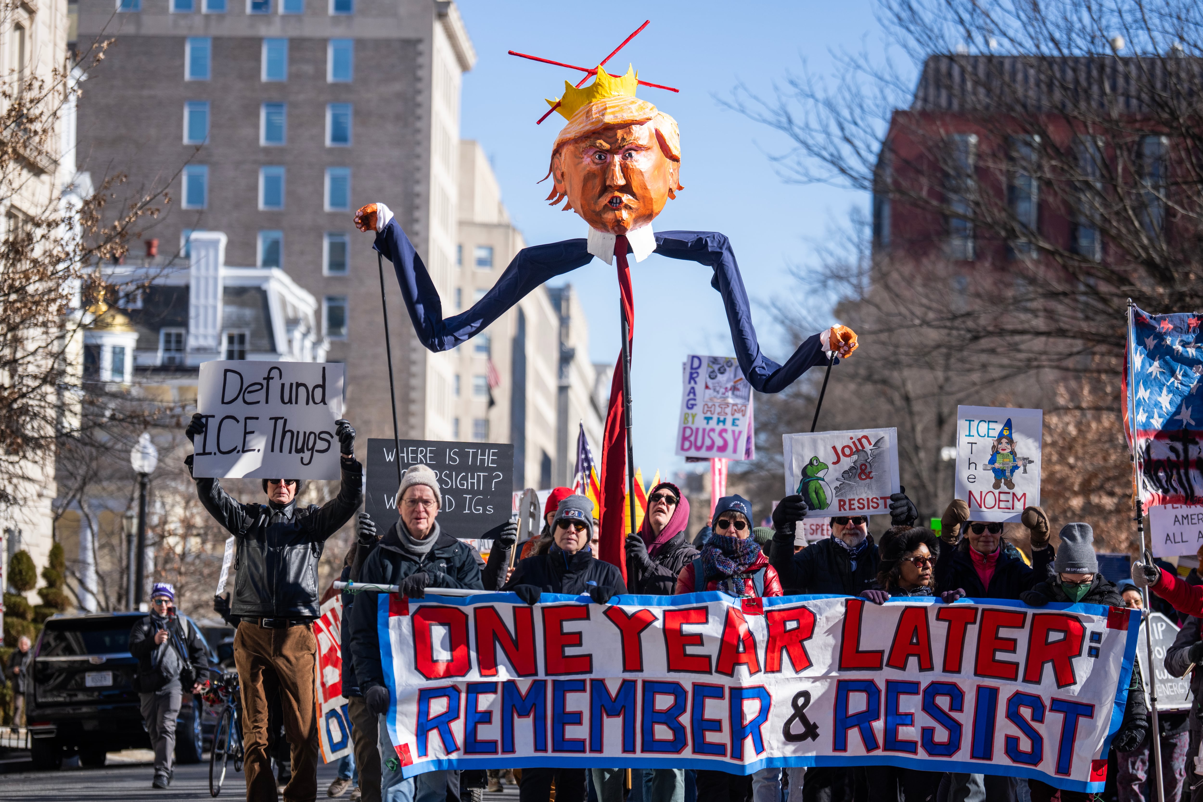 Miles de personas se manifiestan contra Trump: “Queremos proteger la democracia”