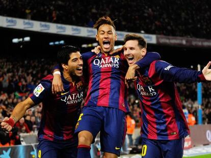 Luis Suárez, Neymar y Messi celebran uno de los goles del Barça frente al Atlético en el Camp Nou. 