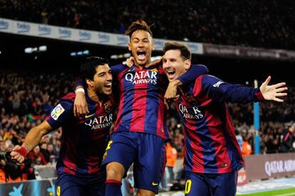 Luis Suárez, Neymar y Messi celebran uno de los goles del Barça frente al Atlético en el Camp Nou. 