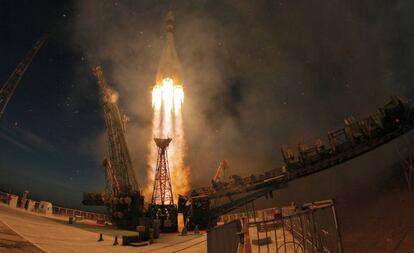 El cohete Soyuz-FG con la nave espacial Soyuz MS-11, despega en el cosmódromo ruso Baikonur, en Kazajstán. El cohete ruso transporta al astronauta estadounidense Anne McClain, el cosmonauta ruso Оleg Kononenko y el astronauta del CSA David Saint Jacques.