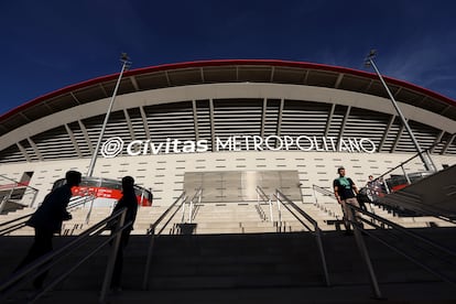 Exterior del estadio Civitas Metropolitano antes del derbi.