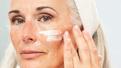 Artículo de EL PAÍS Escaparate sobre la crema de día L´Óreal Revitalift Laser SPF25​ en oferta.