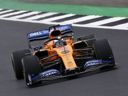 Carlos Sainz Jr. corre en Silverstone en el Mundial de F1 de GP Gran Bretaña 2019.