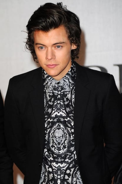 El nuevo prescriptor de tendencias, Harry Styles (One Direction), con camisa de Alexander McQueen.