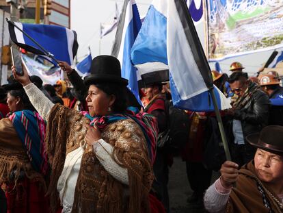 Miles de militantes del Movimiento al Socialismo (MAS)  marcharon en apoyo al presidente Luis Arce en El Alto, Bolivia. El 3 de mayo del 2024.