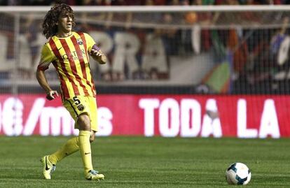 Puyol, durante su reaparici&oacute;n ante Osasuna.