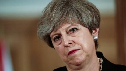  La primera ministra del Reino Unido, Theresa May, en el n&uacute;mero 10 de Downing Street, Londres. 