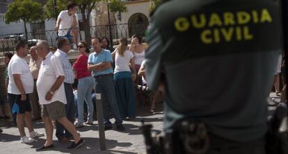 Concentraci&oacute;n de los vecinos de Estepa, el domingo en el Ayuntamiento. 