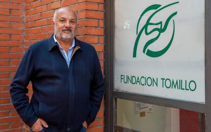 Ángel Serrano Almodóvar. Director general Fundación Tomillo, en su sede en el barrio de Orcasur (Usera).