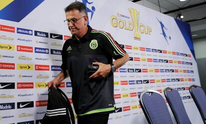 Juan Carlos Osorio durante una conferencia de prensa en la Copa Oro