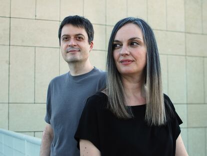Los guionistas Manuel Bartual y Carmen Pacheco.