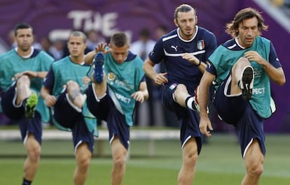 Pirlo, Balzaretti, Giaccherini, Giovinco y Di Natale, en un entrenamiento con Italia