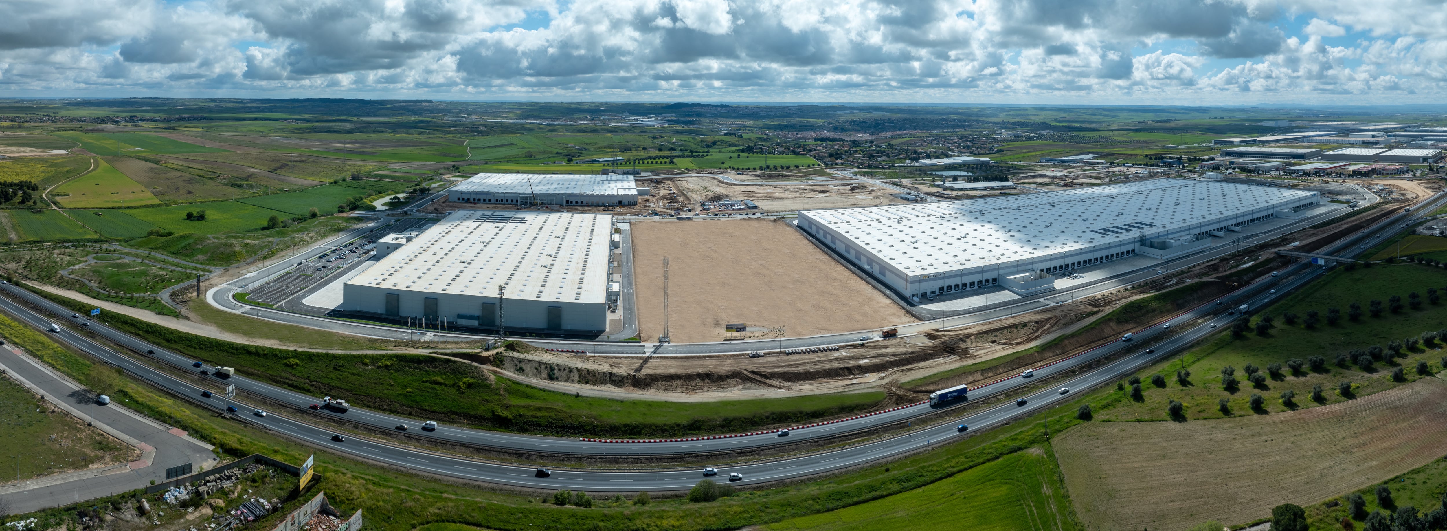 La socimi logística de Bankinter encarga a Savills una desinversión de 145 millones