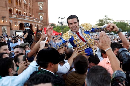 El diestro Emilio de Justo sale por la puerta grande el 4 de julio en Las Ventas.