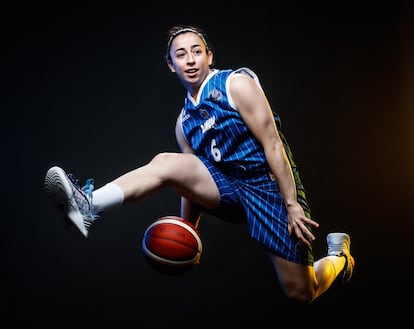 Silvia Domínguez, en la sesión oficial de fotos de la Euroliga femenina. FIBA