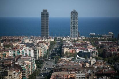 Vista panorámica de Barcelona desde la basílica de la Sagrada Familia.