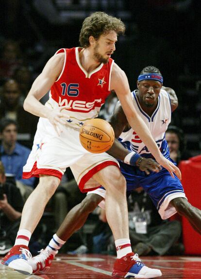 El primer All Star de Pau, con Ben Wallace (19 de febrero de 2006).