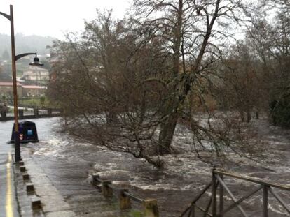 Inundaci&oacute;n r&iacute;o Verdugo a su paso por Ponte Caldelas 