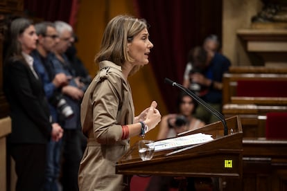 La líder de Comuns, Jéssica Albiach, interviene en una sesión plenaria del Parlament de Catalunya.