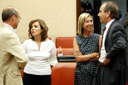 Francisco Jorquera, Soraya Sáenz de Santamaría, Rosa Díez y José Antonio Alonso en el Congreso.