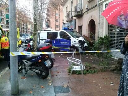 La furgoneta de la Guardia Urbana tras el accidente