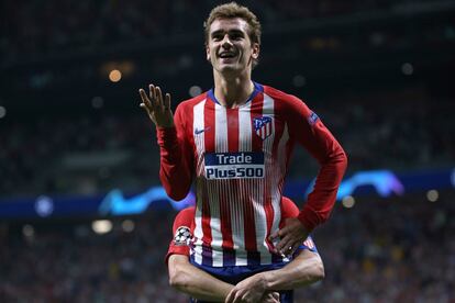 Antoine Griezmann celebra el primer gol del encuentro.