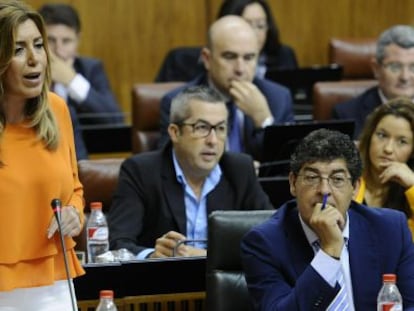 Susana D&iacute;az y Diego Valderas, este jueves en el Parlamento.