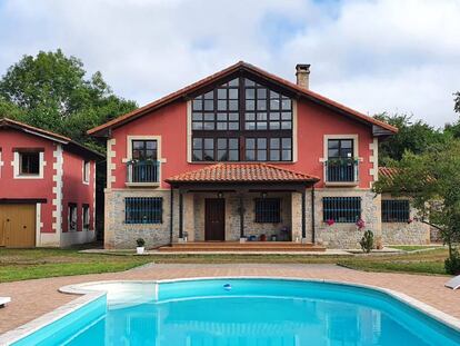 Exterior del hotel Refugio del Cares, en Ortiguero (Asturias).